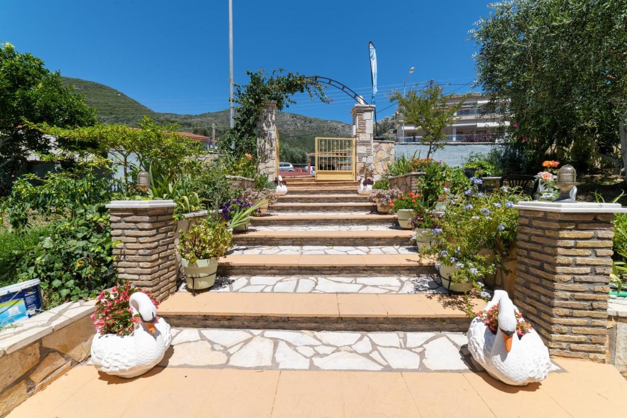 Lambrini Studios Parga Exterior foto